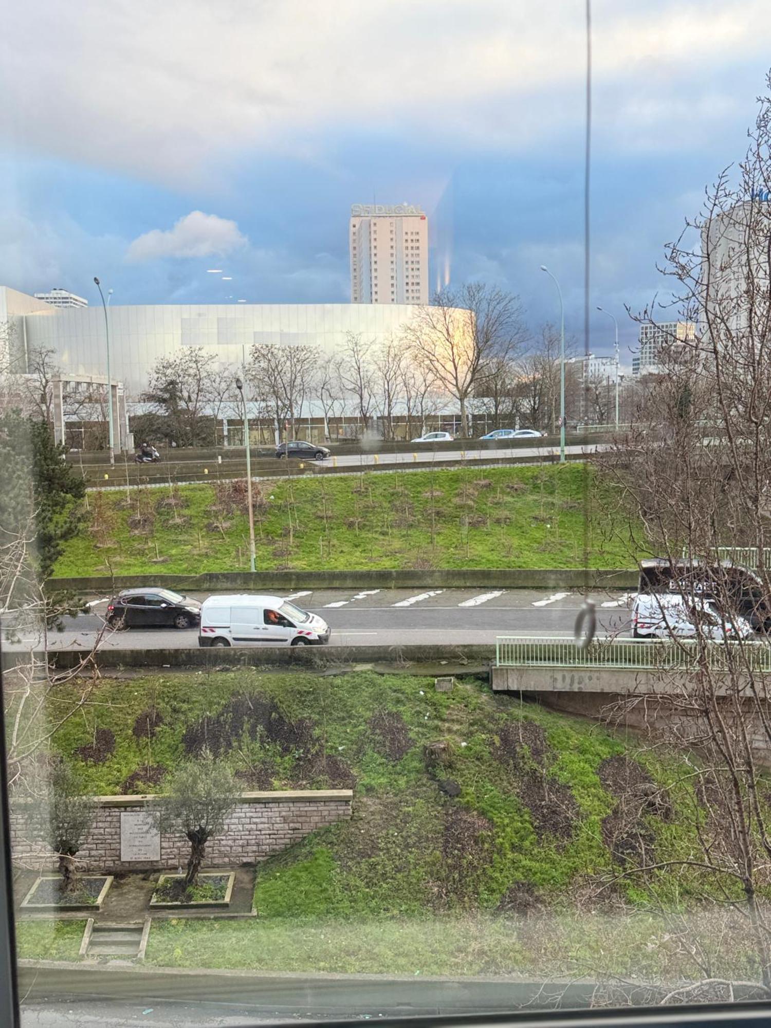 Ibis Budget Paris Porte De La Chapelle - Arena ภายนอก รูปภาพ